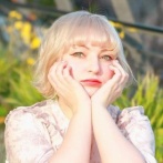 ロシア人声優さん、在留許可手数料引き上げにブチギレ「日本人と同じように働いて税金払って、いきなり明日から高額金を払え、嫌なら国に帰れって言われたら悲しいです」