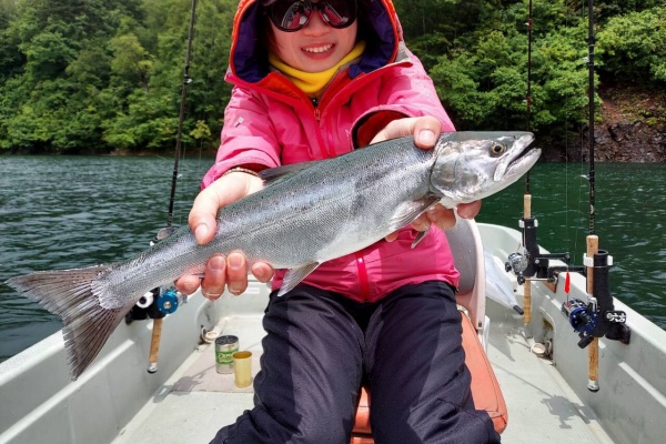 奥只見湖畔の宿 六方 トローリング 奥只見湖畔の宿 六方 トローリング