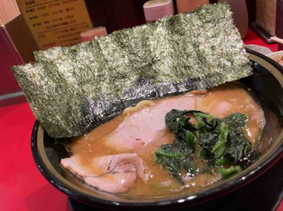 東口にちゃんと根付いたよね　家系ラーメン 王道乃印