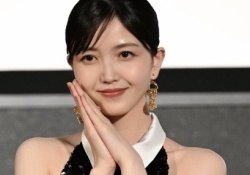 【悲報】久保史緒里ポエム『LOST LETTER』週間15,128部wwwwwww
