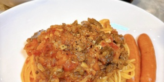 【ななし】みあち「私と結婚したら昼に美味いボロネーゼ食べられるのにな…」