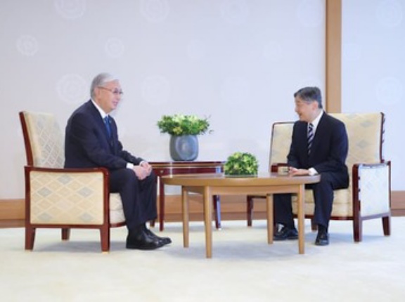 天皇陛下　カザフスタン大統領招き昼食会　秋篠宮皇嗣殿下もご出席