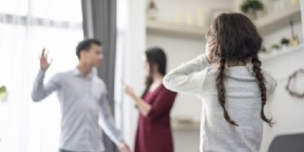 子供の頃に父がジサツした。母とは不仲で離婚騒動があったらしく今私が同じ立場だったら父と同じ事をしたと思う…