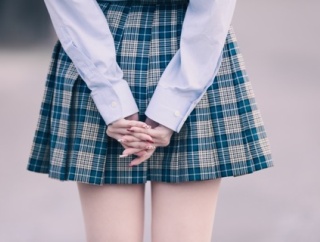 【画像】ミニスカ女さん、自販機で飲み物を買うもうっかりお尻を突き上げるｗｗｗｗｗｗ