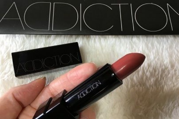 アディクション リップスティックシアー 007 デザートローズ 彼と猫とわたし