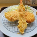 嶝亭 で 本日のランチ（ミックスフライ）