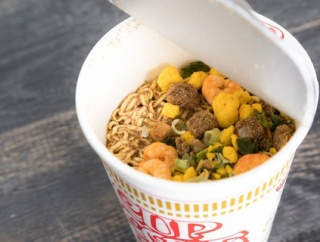 【衝撃】カップ麺の「後入れスープ」を先に入れてはいけない理由、ついに判明するｗｗｗｗｗｗｗｗｗ