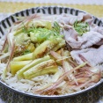 お昼にもぴったり「焼き茄子と豚しゃぶのぶっかけ素麺」