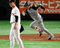 藤川俊介(神) .311(177-53)  4本 長打率.436