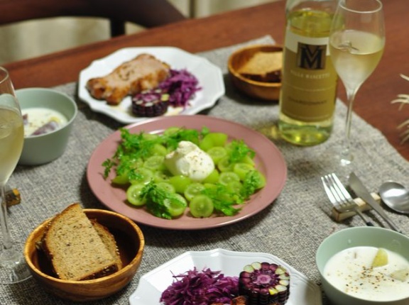 社会人になった娘たちが帰省1日目のお昼ごはんとおやつ、晩ごはんとベランダのお花たち