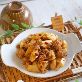 ご飯が進む～♪蓮根とゴロゴロ豚ミンチの中華炒め＆食生活ロピア