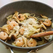 ♡牛乳で簡単！えびクリームライス♡【#簡単レシピ #時短 #節約 #むきえび #クリーム煮 #ランチ 】