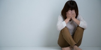 彼氏のちょっとした言葉に傷ついたり嫉妬したり不機嫌になってしまう…私の気持ちをちゃんと伝えた方がいいでしょうか…？