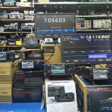 『八重洲無線・ＩＣＯＭ 両社新製品取り揃えて店内展示中』の画像