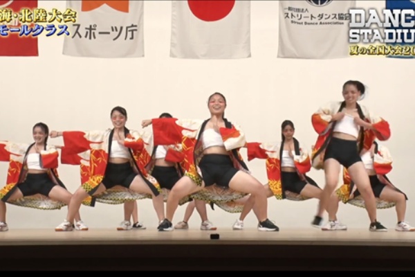 ダンサー 乳首ちら 