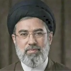 【悲報】イランの新しい最高指導者モジタバ師、何故かダンボールになる