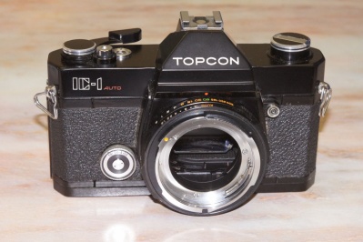 TOPCON NEW IC-1 AUTO」と「HI TOPCOR 55mm f1.8」 : 会計士による