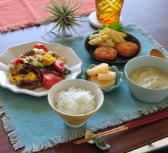 10分でできる【牛肉と卵とトマトのシンプル炒め】で晩ごはんと、やっとベランダのユーカリの植え替え作業をした話