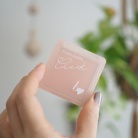 頬がフワッと優しく色づくナチュラルなチーク。プチプラでこのクオリティはすごい！