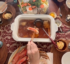 オット氏誕生日おめでとうごはん、昼の部（カニ鍋）＆夜の部（焼き肉）