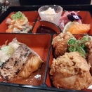 歩いて喋って食べて
