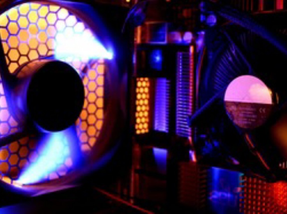 PCの埃掃除したらPC起動しなくてワロタ
