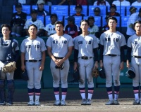 【高校野球】慶応　１２安打９得点の猛攻で５年ぶり夏勝利　神奈川県勢１３０勝目　２年生エース・小宅が７回０封で北陸に快勝