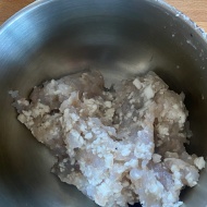 今日は「れんこんの日」やみつきなおいしさ！れんこんのエビはさみ揚げ