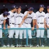【悲報】金足農業の吉田くん、耳を引っ張られる 	