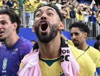 試合前に物議を醸した塩貝健人の発言。日本代表戦後にはクーニャが挑発するジェスチャーを行い説明