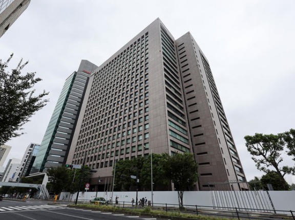 地上22階「伊藤忠商事東京本社ビル」の解体工事開始！神宮外苑地区の事務所棟として地上38階の新本社ビルに建替えへ（2026.9.27）