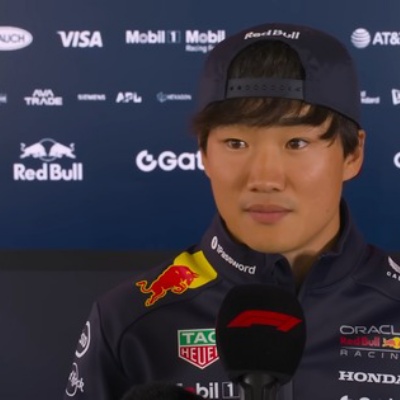 F1 ロメイン・グロージャン直筆サイン入り 2012年ロータス・ルノー ロマン・グロージャン（ロータス）： 2012年F1レーシングスーツ