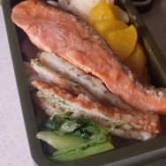 帰省は心身の回復。と、ネイビーのギラギラ枝豆つくりました。