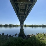 『秘密基地？ 江戸川河川敷の小さな発見』の画像