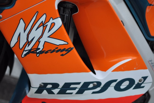 いくゾ～ やるゾ～ がんばる象