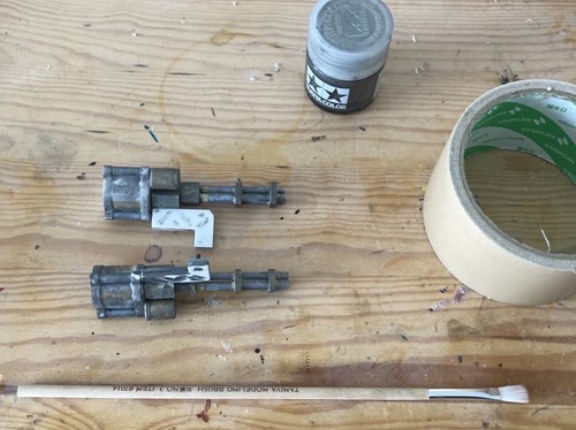 部屋は（机）は片づけよう！