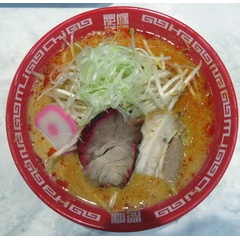 MISO HANAMICHI＠田町　「濃厚煮干し味噌ラーメン＋背脂、辛味噌ラーメン、半チャーハン、ほか」