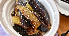 【なすの消費レシピ】なすだけなのにご飯がもりもり進むおかず！！とろとろなすのオイマヨ炒めの作り方