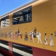 ダブルデッカーで通勤、旅行先で路面電車