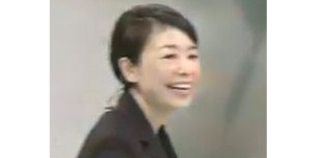 放送事故画像 フジテレビ竜巻被害報道中に安藤優子アナの笑顔が映る 女教師