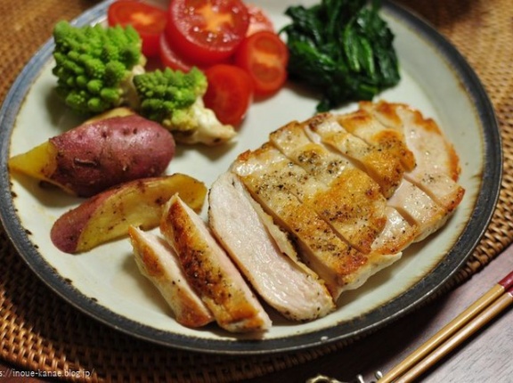 何も考えずに作れる鶏むねのチキンステーキと妻の料理を絶対に褒めないオット