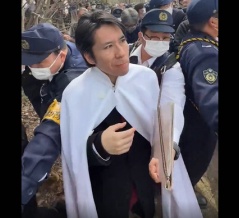 戸田市議・河合ゆうすけ氏がクルド人祭りで暴行され救急搬送される！　海外の反応。