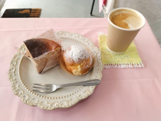 カスタード後詰めのシュークリームがたまらない！一宮市森本にある焼菓子屋さん/あすかし