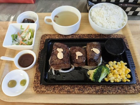 【画像】俺が北海道で食った物貼ってくｗｗｗｗｗｗｗｗｗｗｗｗｗｗ