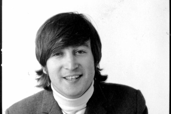 ▪️【JOHN LENNON& the BEATLES】BADGE ジョンレノン s-l1200.jpg