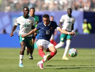 解説者「フランスVSセネガル、アフリカ同士の対決となりました」→炎上