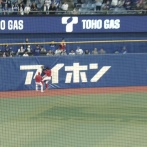 広島・大盛、スーパープレー連発！！ フェンス激突キャッチで試合終了