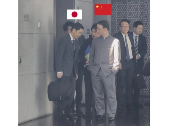 日中局長級協議の写真、中国側の局長がチンピラにしか見えないと話題に（笑）　海外の反応。