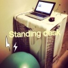 流行りの standing desk!
