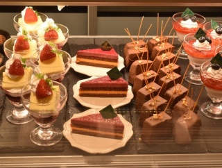 【新年会ランチ】成人式の日に再び「ペルティカ」でママ友4人ランチ会♬ランチコーデも紹介✨